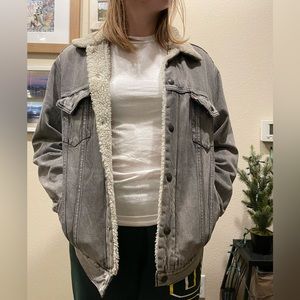 Levi’s Vintage Fit Premium Men’s Sherpa Jean Jacket